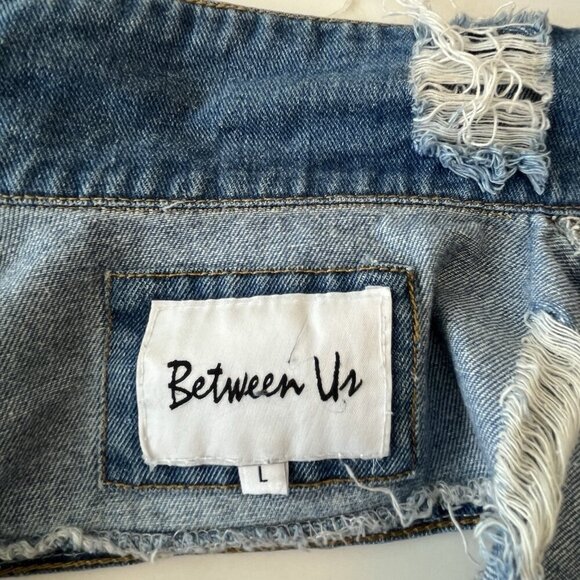Between Us Womens L Destroyed Denim Trucker Jacket Chain Back Detail Grunge Punk - Picture 3 of 14